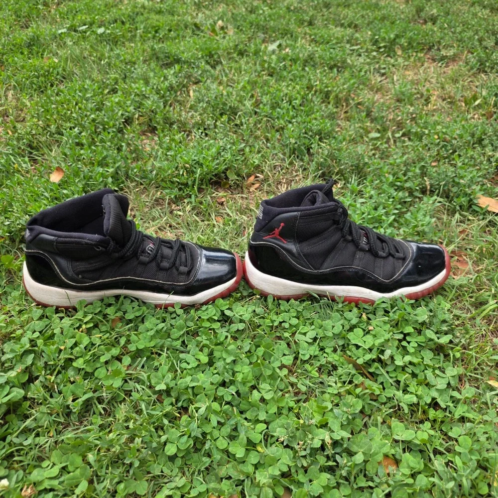 Jordan Air Jordan 11 Retro Bred Black True Red White 378037-061 Mens Sneakers